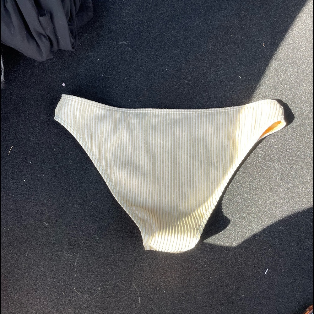 Kendall and Kylie bottoms